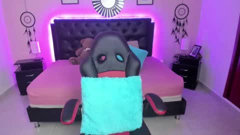 Snapshot of _oliviajoness chatting on November 2025 11:54:02 AM Olivia jones online show from November 2025 11:54:02 AM