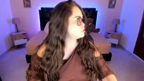 Snapshot of _oliviajoness chatting on July 2026 12:19:01 PM Olivia jones online show from July 2026 12:19:01 PM