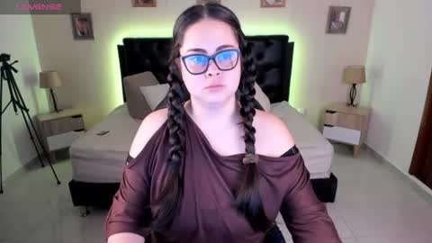 Snapshot of _oliviajoness chatting on July 2026 12:22:01 PM Olivia jones online show from July 2026 12:22:01 PM