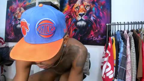 Kevin  online show from October 2025 10:14:02 PM