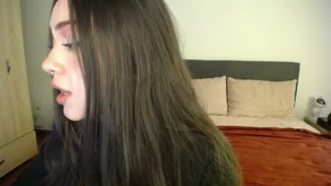 Paris online show from March 2026 07:19:02 PM