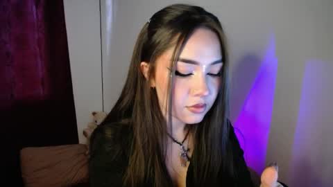 Paris online show from March 2026 10:33:01 PM