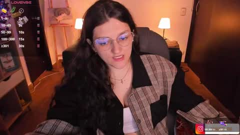 Snapshot of _peach__ chatting on December 2024 01:21:01 AM violeta ig online show from December 2024 01:21:01 AM