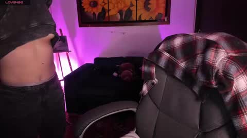 Snapshot of _peach__ chatting on January 2025 03:29:02 AM violeta ig online show from January 2025 03:29:02 AM