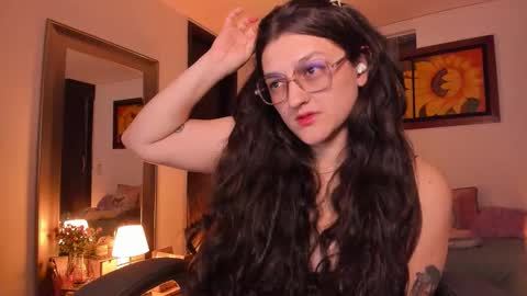 Snapshot of _peach__ chatting on November 2025 04:56:02 AM violeta ig online show from November 2025 04:56:02 AM