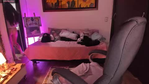 Snapshot of _peach__ chatting on December 2025 02:49:01 AM violeta ig online show from December 2025 02:49:01 AM