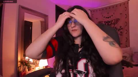 Snapshot of _peach__ chatting on February 2026 05:04:01 AM violeta ig online show from February 2026 05:04:01 AM