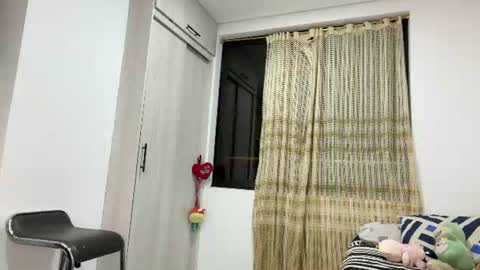 Snapshot of _peachyboy chatting on June 2026 05:32:02 AM esteban online show from June 2026 05:32:02 AM