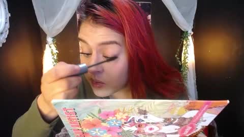 Snapshot of _poison_sweet chatting on December 2024 02:05:02 PM Laura online show from December 2024 02:05:02 PM