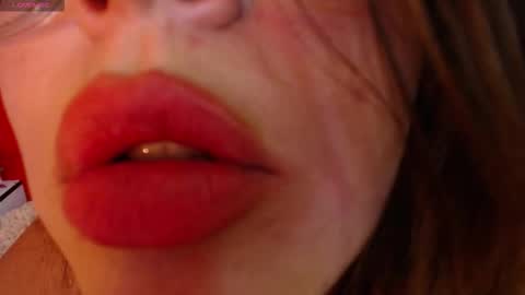 Snapshot of _poison_sweet chatting on December 2025 10:36:02 PM Laura online show from December 2025 10:36:02 PM