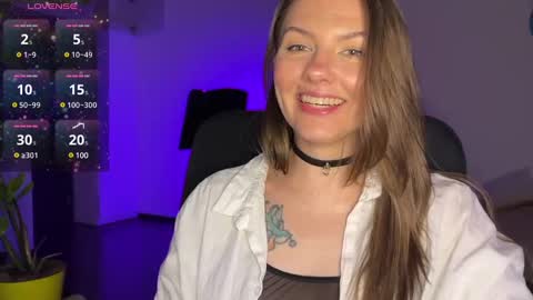 Snapshot of _private_person_ chatting on February 2025 05:14:01 PM HADLY today day-off see u online 0112 online show from February 2025 05:14:01 PM