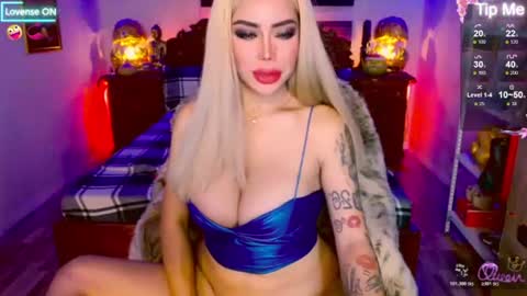 Snapshot of _queengoddess_ chatting on June 2026 06:30:01 AM Hi my name is selinaim glad to meet everyone here online show from June 2026 06:30:01 AM