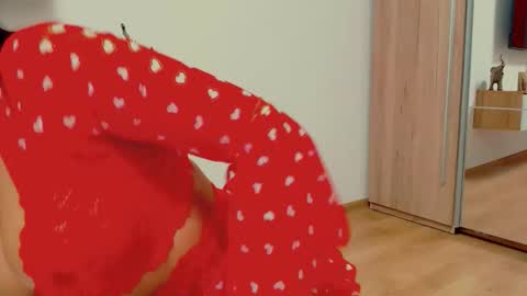 Sarah online show from October 2025 08:17:01 PM