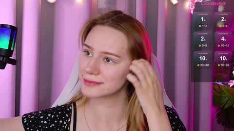 Snapshot of _ramona__ chatting on January 2025 12:43:01 PM im Amy online show from January 2025 12:43:01 PM