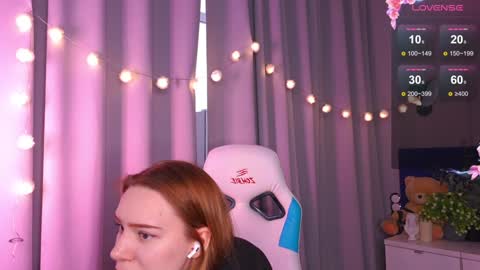 Snapshot of _ramona__ chatting on February 2025 09:21:02 AM im Amy online show from February 2025 09:21:02 AM