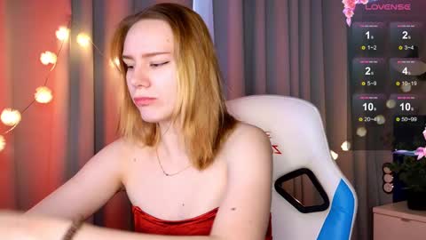 Snapshot of _ramona__ chatting on February 2025 06:09:02 AM im Amy online show from February 2025 06:09:02 AM