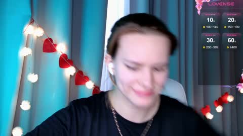 Snapshot of _ramona__ chatting on February 2025 12:38:02 PM im Amy online show from February 2025 12:38:02 PM