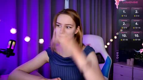 Snapshot of _ramona__ chatting on March 2025 05:44:01 AM im Amy online show from March 2025 05:44:01 AM