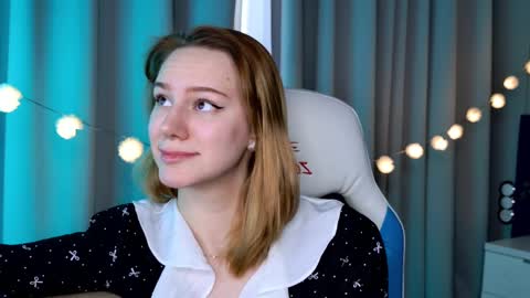 Snapshot of _ramona__ chatting on March 2025 12:48:01 PM im Amy online show from March 2025 12:48:01 PM