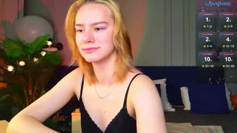 Snapshot of _ramona__ chatting on November 2025 06:25:02 AM im Amy online show from November 2025 06:25:02 AM