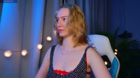 Snapshot of _ramona__ chatting on December 2025 06:11:01 AM im Amy online show from December 2025 06:11:01 AM