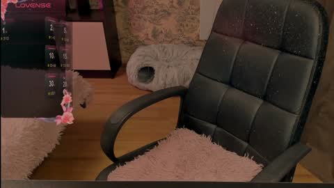 _red__fox__ online show from January 2025 03:14:02 PM