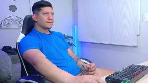 Roberto online show from March 2026 12:11:01 PM