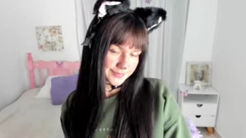 Snapshot of _roxy_1 chatting on November 2025 01:40:01 AM veronik independent model online show from November 2025 01:40:01 AM