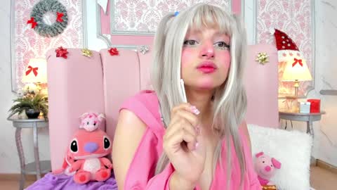 Snapshot of _saakuraa_ chatting on December 2024 08:43:01 PM 1430 2100 -5 online show from December 2024 08:43:01 PM