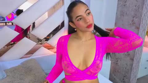 Snapshot of _saara_evans_ chatting on September 2025 08:11:02 PM Sara online show from September 2025 08:11:02 PM