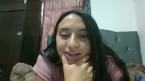 _salomeparra1 online show from October 2025 04:39:01 PM