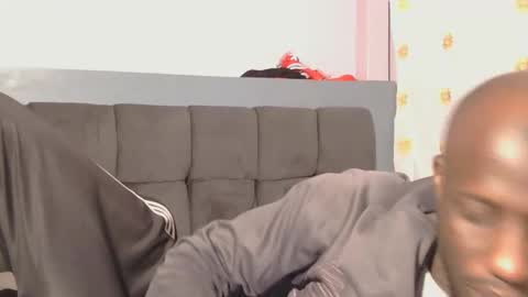 _sambo_ online show from November 2025 06:37:02 AM