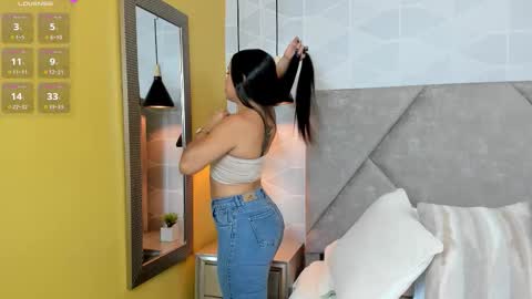 Snapshot of _sammy_fit chatting on November 2025 12:59:02 PM Antonella online show from November 2025 12:59:02 PM