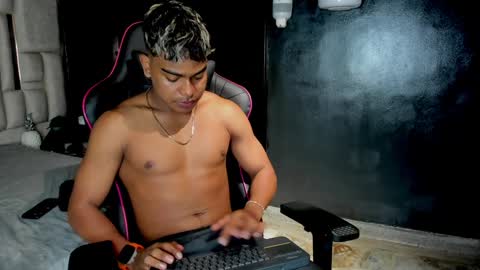 _sammy_ice online show from January 2025 06:35:01 AM