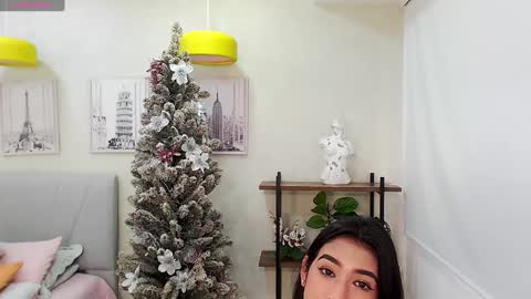 Sassy Girl online show from December 2024 06:17:01 PM