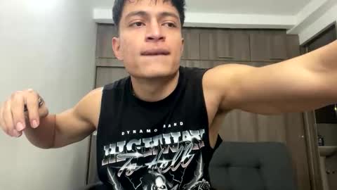 Juan Pablo-independent model online show from April 2026 04:29:01 AM