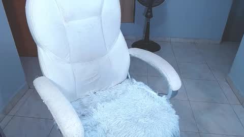 Snapshot of _sexychanel_ chatting on November 2025 10:41:02 PM Sara online show from November 2025 10:41:02 PM