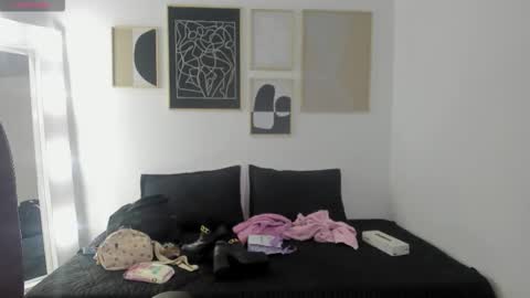 _sharlotte777 online show from February 2026 12:44:02 PM