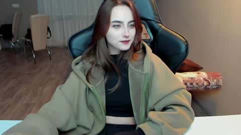 Snapshot of _silverdream chatting on February 2025 05:23:02 PM _silverdream online show from February 2025 05:23:02 PM