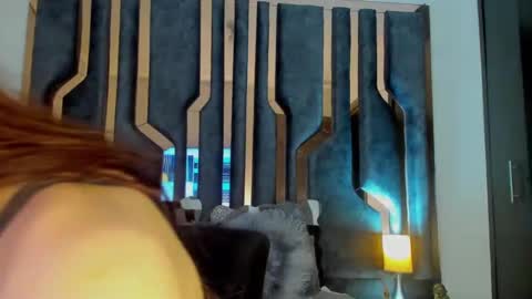 Snapshot of _silvia_vega_ chatting on December 2024 02:05:01 AM _silvia_vega_ online show from December 2024 02:05:01 AM