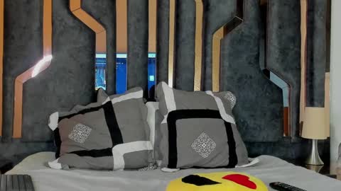 Snapshot of _silvia_vega_ chatting on February 2025 08:20:02 PM _silvia_vega_ online show from February 2025 08:20:02 PM