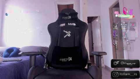 Liam  modelo independiente online show from April 2026 05:48:02 PM