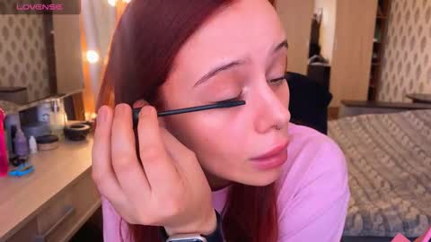 Snapshot of _slutty_fox_ chatting on September 2025 01:44:02 PM Alice online show from September 2025 01:44:02 PM