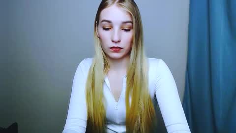 Snapshot of _snow_queen__ chatting on November 2025 08:09:01 PM Rachel online show from November 2025 08:09:01 PM