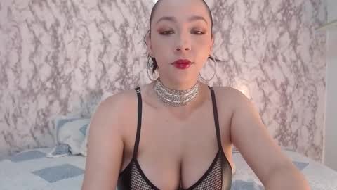 Snapshot of _sofiaparker_ chatting on December 2024 07:06:02 AM Sofia Parker online show from December 2024 07:06:02 AM