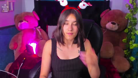 Snapshot of _sophie__miller chatting on December 2024 08:23:01 PM Sophie online show from December 2024 08:23:01 PM