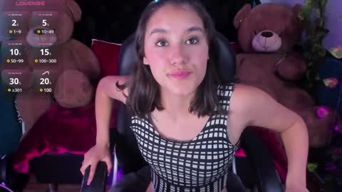 Snapshot of _sophie__miller chatting on January 2025 07:28:01 PM Sophie online show from January 2025 07:28:01 PM