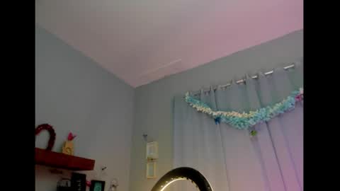Sophie  online show from January 2026 06:33:02 PM