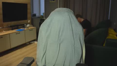 Snapshot of _sopranos_ chatting on November 2025 12:06:01 PM OLIVERpvt is open online show from November 2025 12:06:01 PM