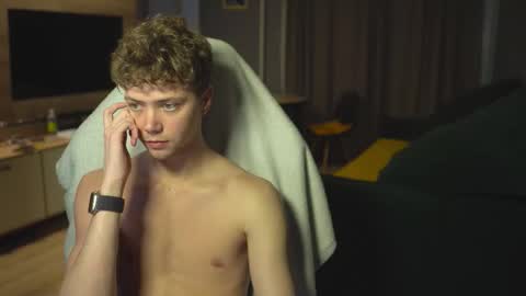 Snapshot of _sopranos_ chatting on November 2025 12:16:02 PM OLIVERpvt is open online show from November 2025 12:16:02 PM